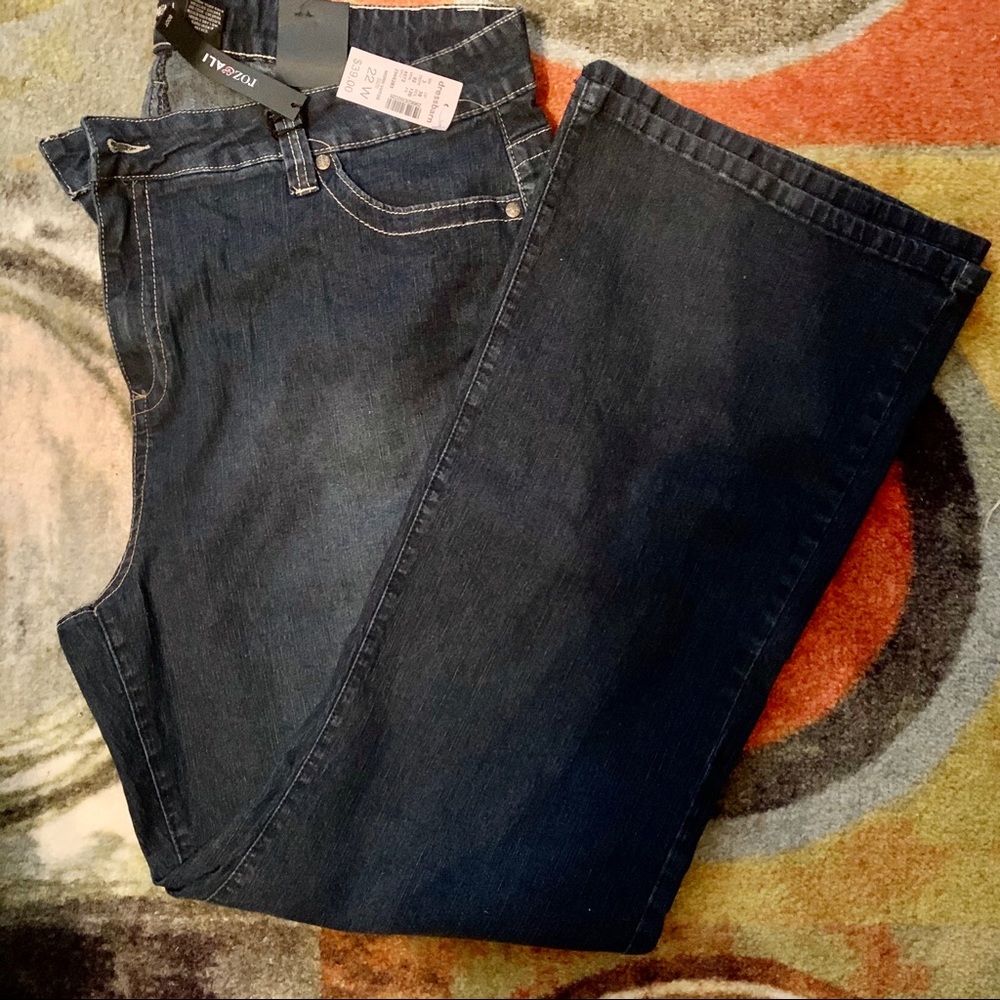 Roz & Ali Modern Vintage Bootcut Jeans NWT 22